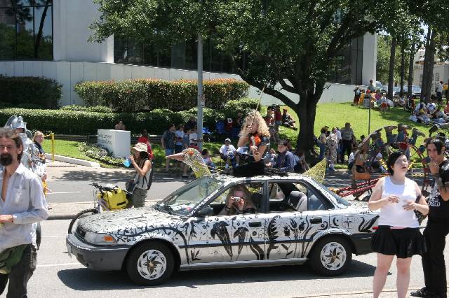 2006_ArtCar_3_Parade 376 